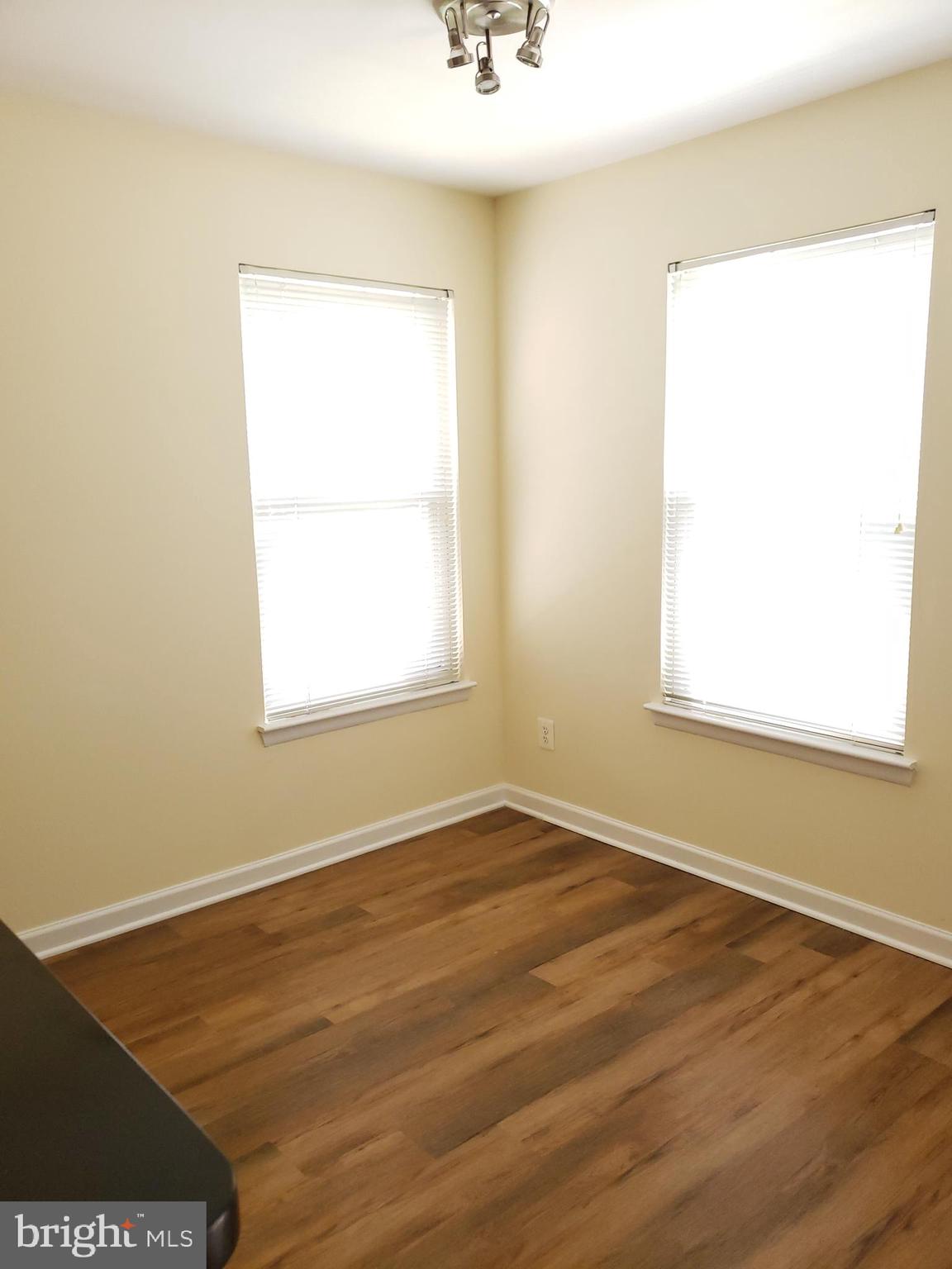 1706 Ascot Way, Unit B Reston, VA 20190 - Photo 6 of 31 Dinning room