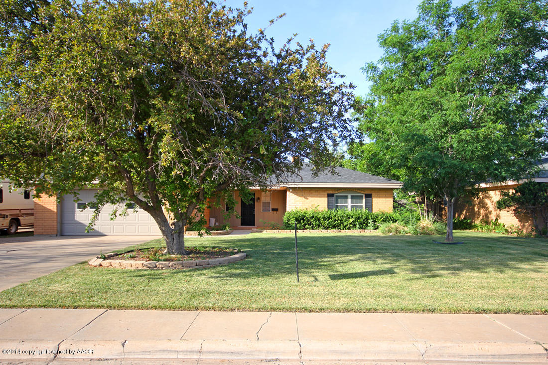 7203 Elmhurst Road Amarillo, TX 79106 - Photo 2 of 30 a view of house with yard