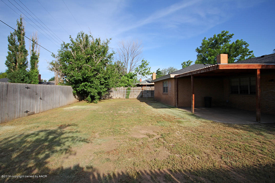 7203 Elmhurst Road Amarillo, TX 79106 - Photo 29 of 30 a view of outdoor space and yard