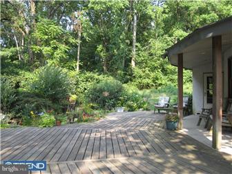 106 Grandview Road Downingtown, PA 19335 - Photo 3 of 12 Exterior Back