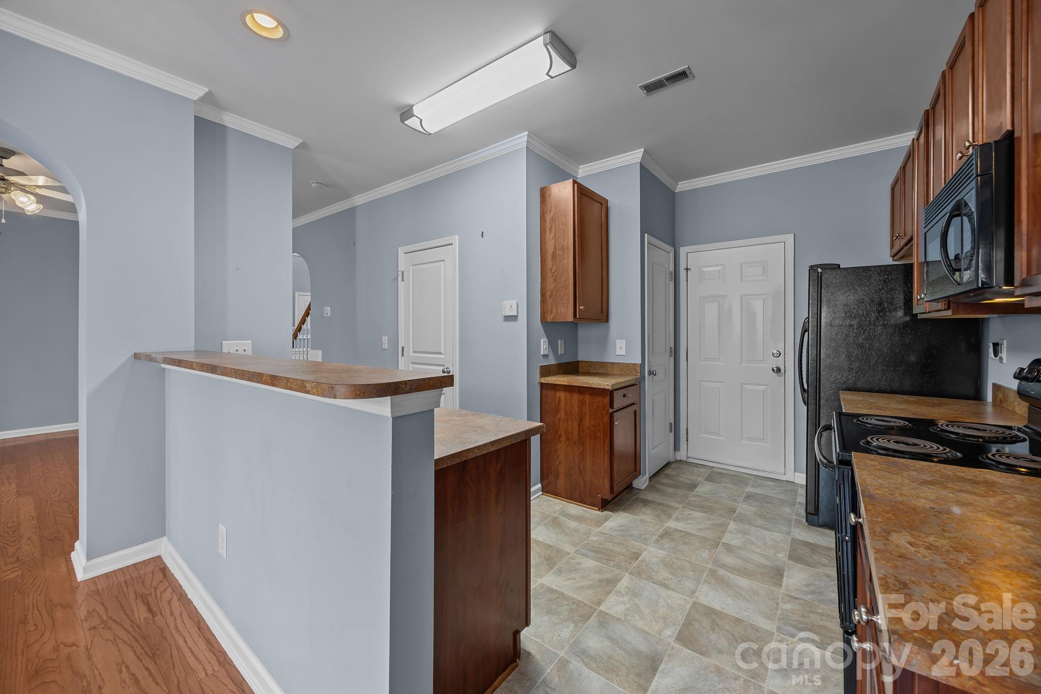 4721 David Cox Road Charlotte, NC 28269 - Photo 9 of 46