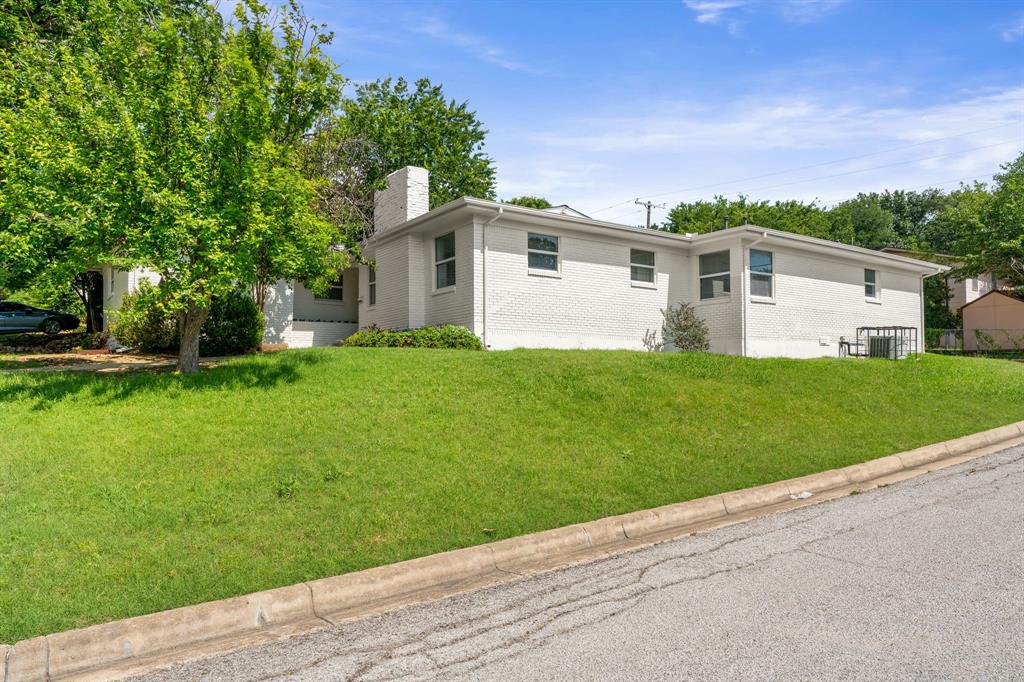 3313 Bilglade Road Fort Worth, TX 76133 - Photo 4 of 25