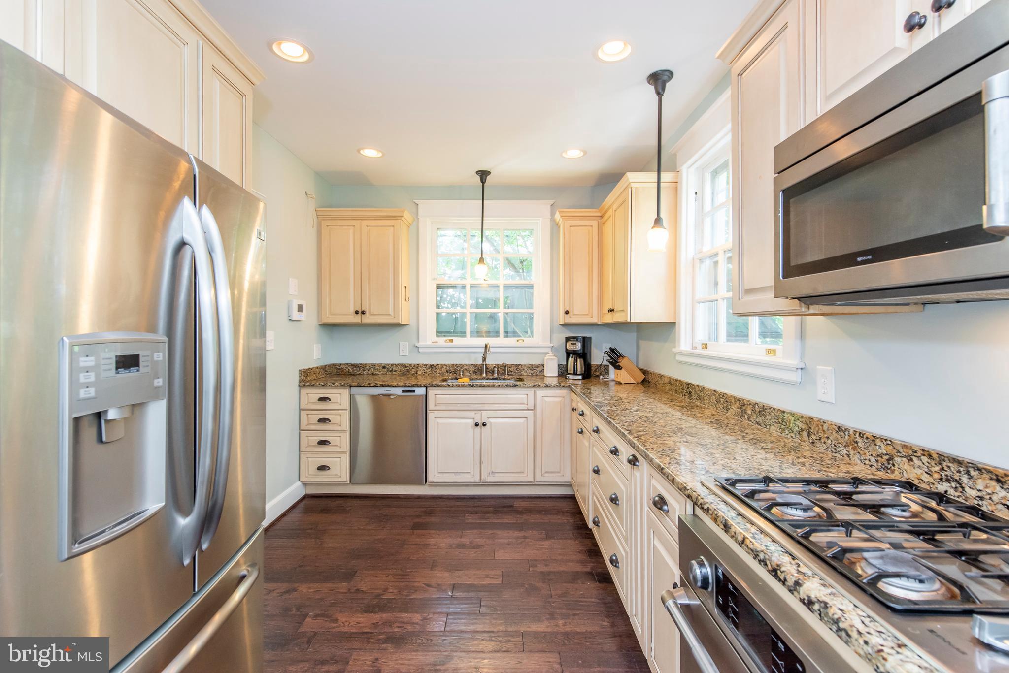 609 Stoneleigh Road Baltimore, MD 21212 - Photo 17 of 46 Kitchen