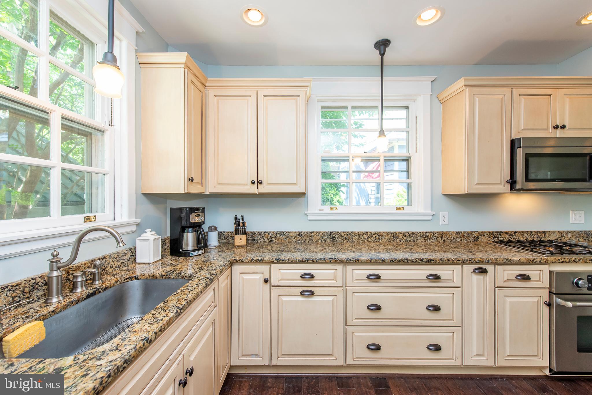 609 Stoneleigh Road Baltimore, MD 21212 - Photo 20 of 46 Kitchen
