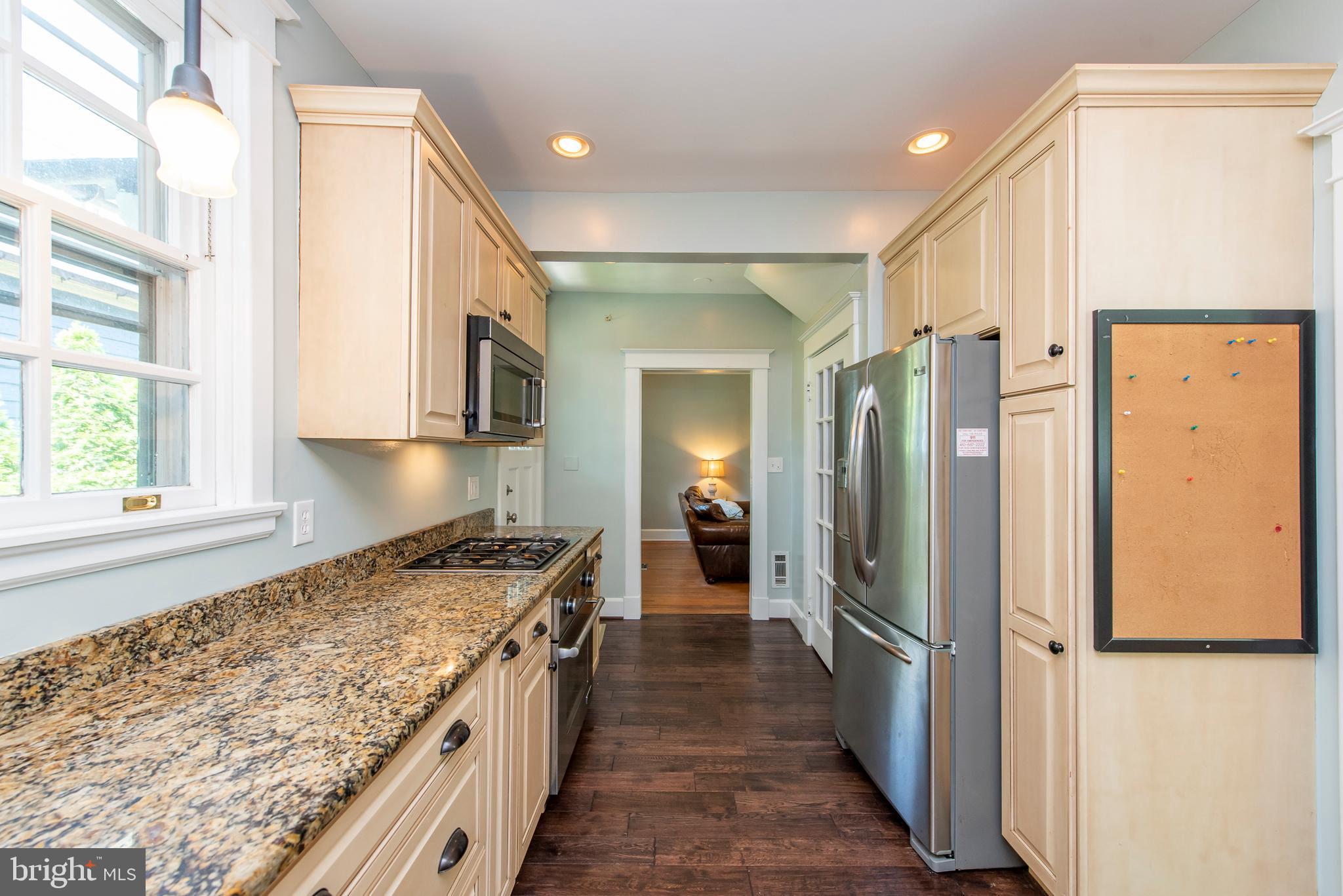 609 Stoneleigh Road Baltimore, MD 21212 - Photo 21 of 46 Kitchen