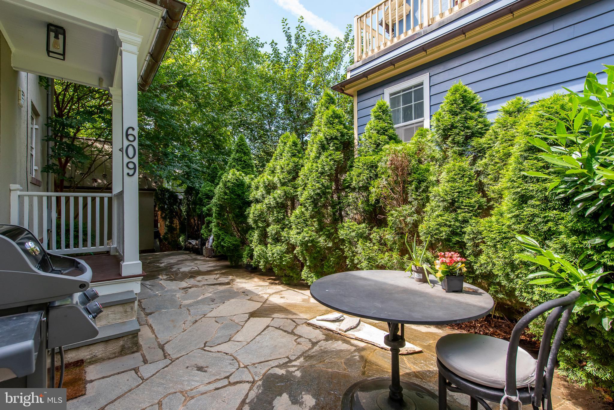 609 Stoneleigh Road Baltimore, MD 21212 - Photo 5 of 46 Exterior Back