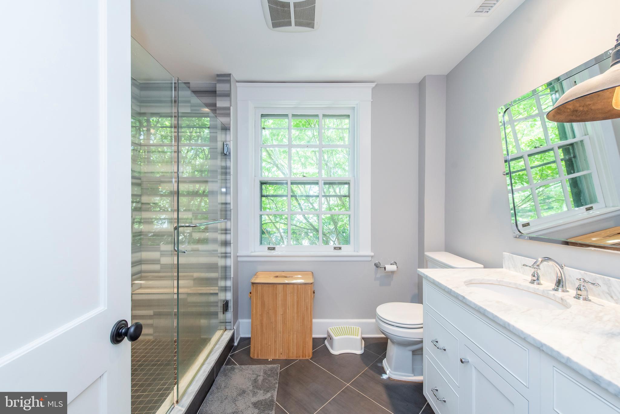 609 Stoneleigh Road Baltimore, MD 21212 - Photo 42 of 46 Bathroom