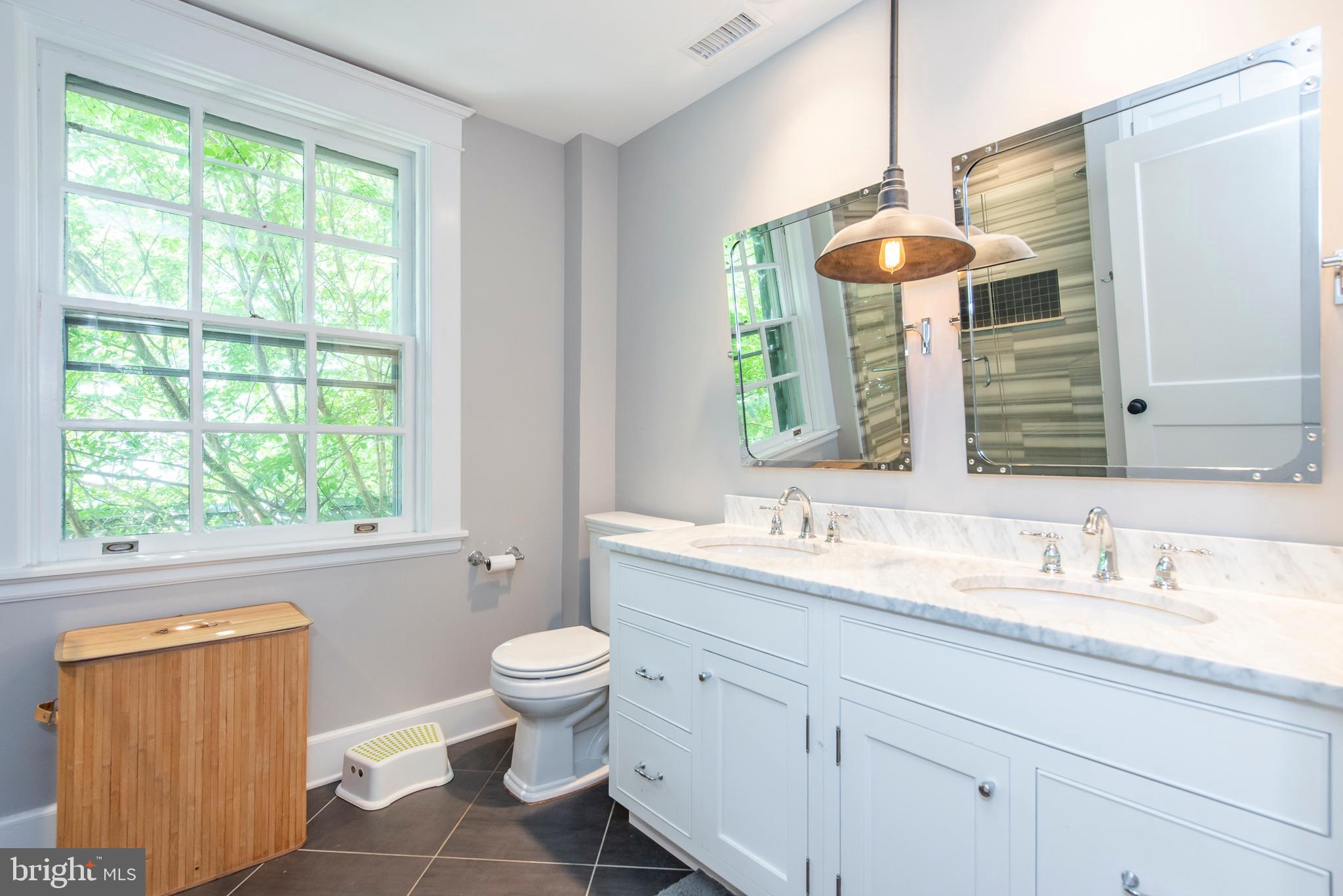 609 Stoneleigh Road Baltimore, MD 21212 - Photo 43 of 46 Bathroom