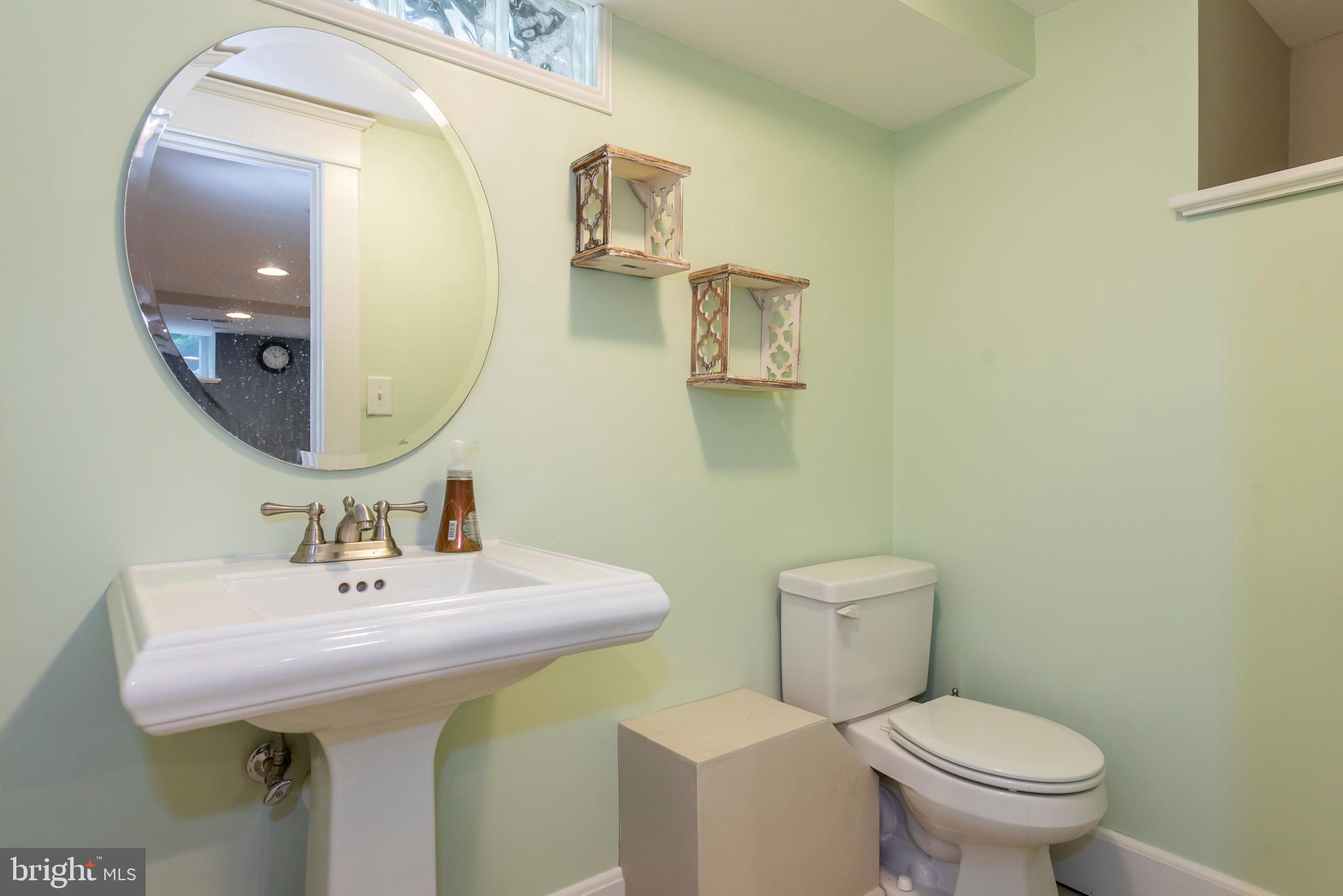 609 Stoneleigh Road Baltimore, MD 21212 - Photo 45 of 46 Half Bath