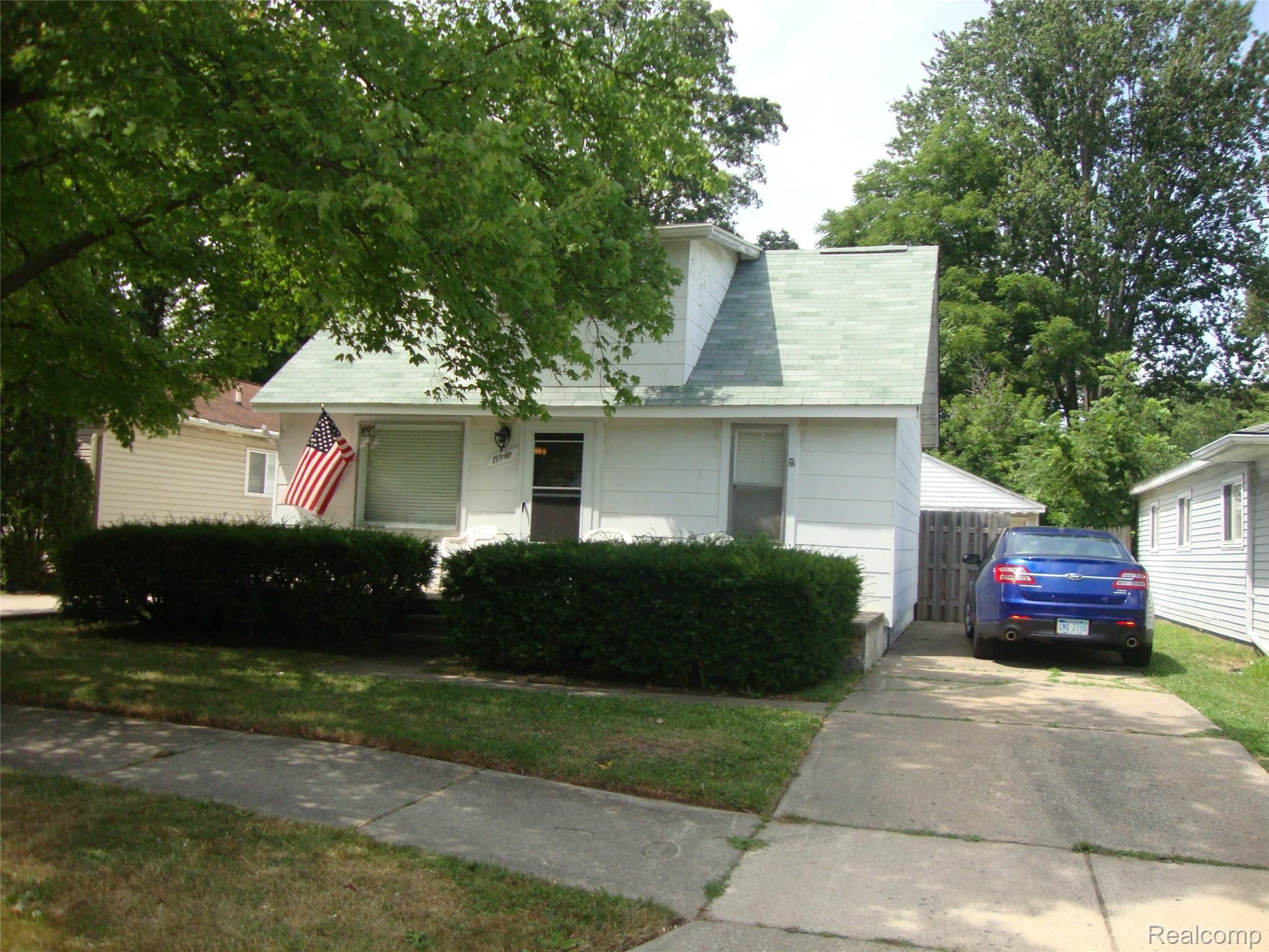19949 Rensellor Street Livonia, MI 48152 - Photo 17 of 17 085.JPG