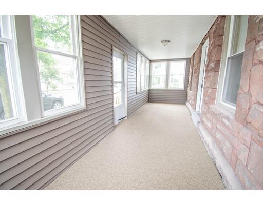 514 Newbury Street Springfield, MA 01104 - Photo 2 of 16 Gallery Image 2