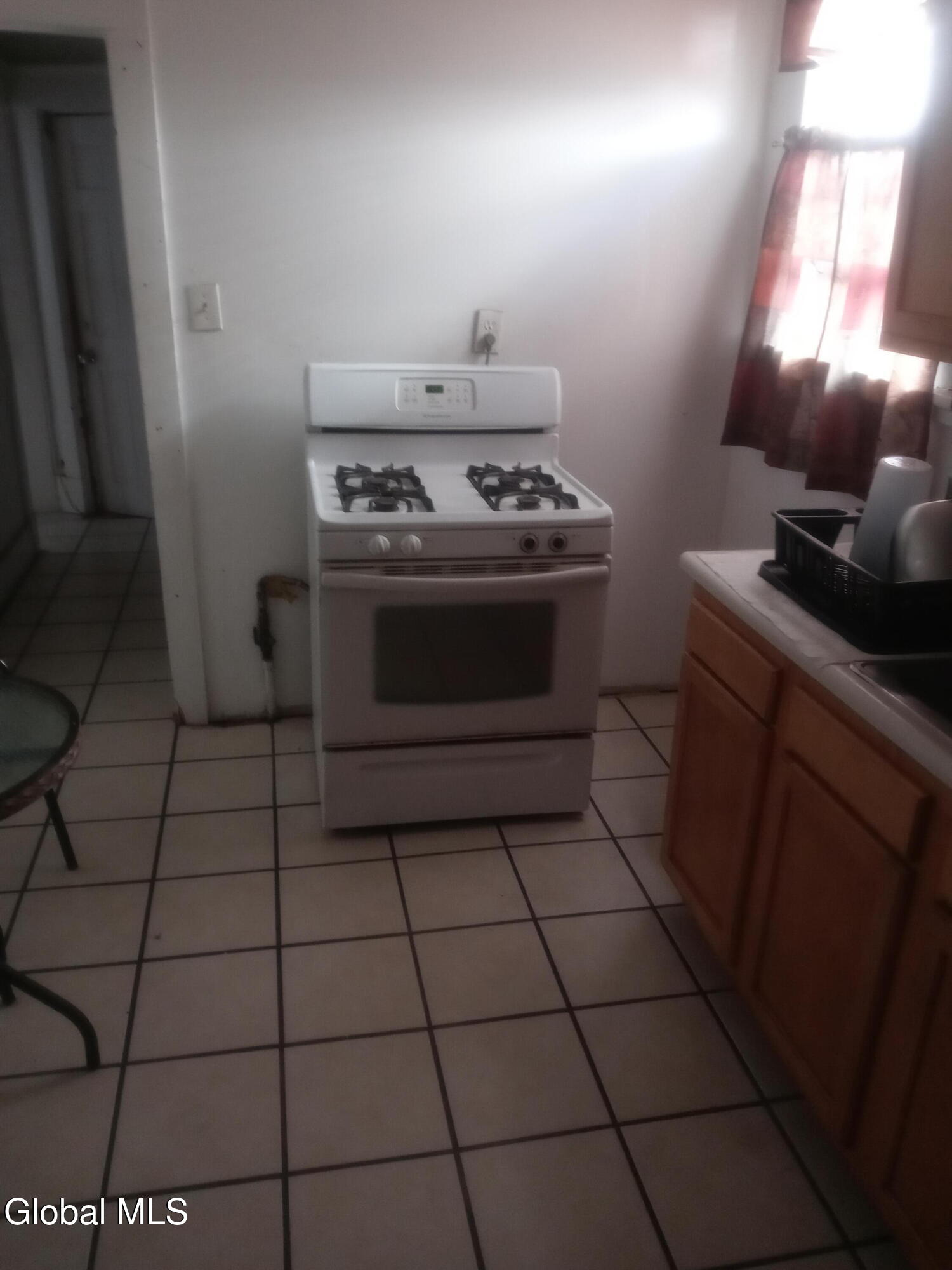 345 3rd Street Albany, NY 12206 - Photo 10 of 17 20251009_104439_HDR