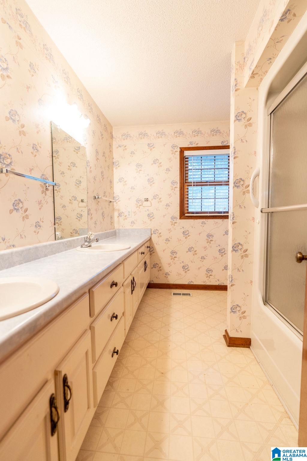 605 Magnolia Avenue Oneonta, AL 35121 - Photo 14 of 28