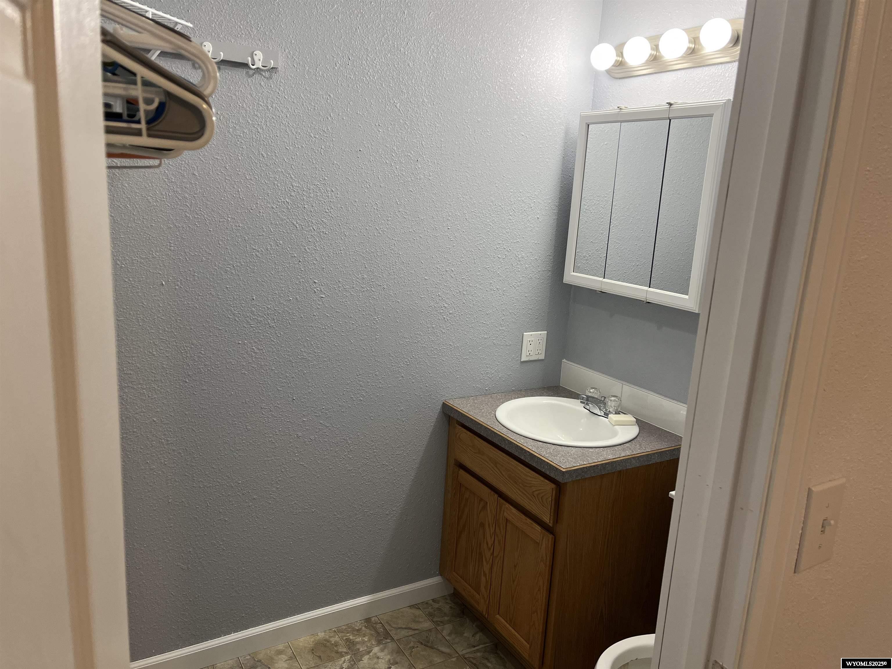 700 South 10th Street Douglas, WY 82633 - Photo 15 of 18