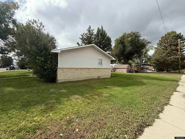 $354,000 | 700 South 10th Street, Douglas, WY 82633