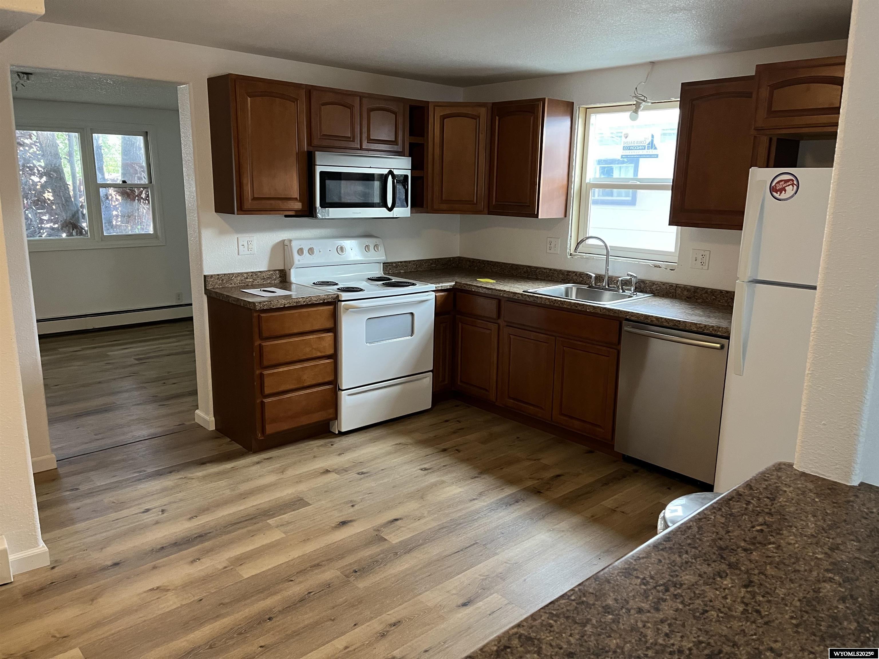 700 South 10th Street Douglas, WY 82633 - Photo 10 of 18