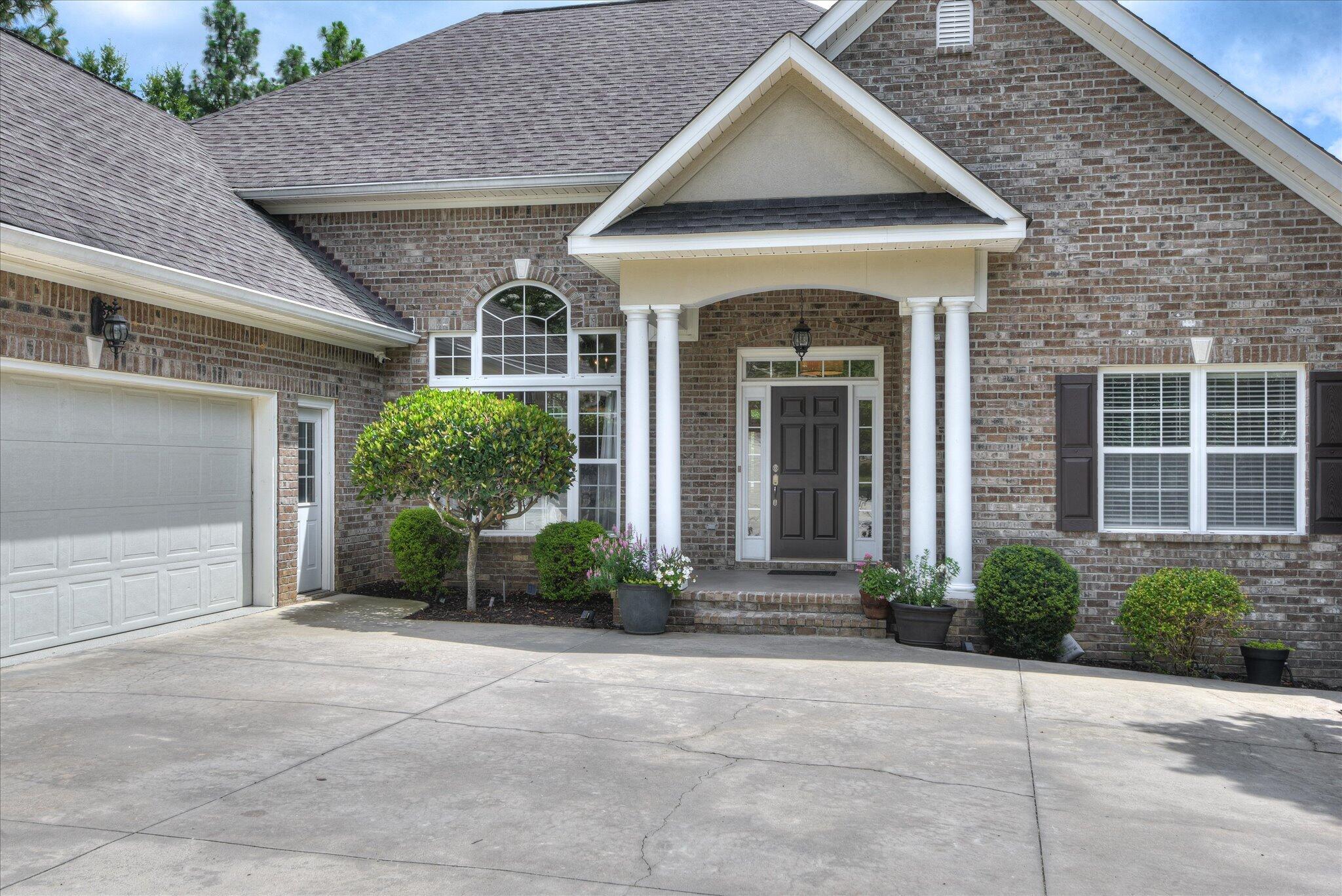 189 Foxhound Run Road Aiken, SC 29803 - Photo 2 of 81
