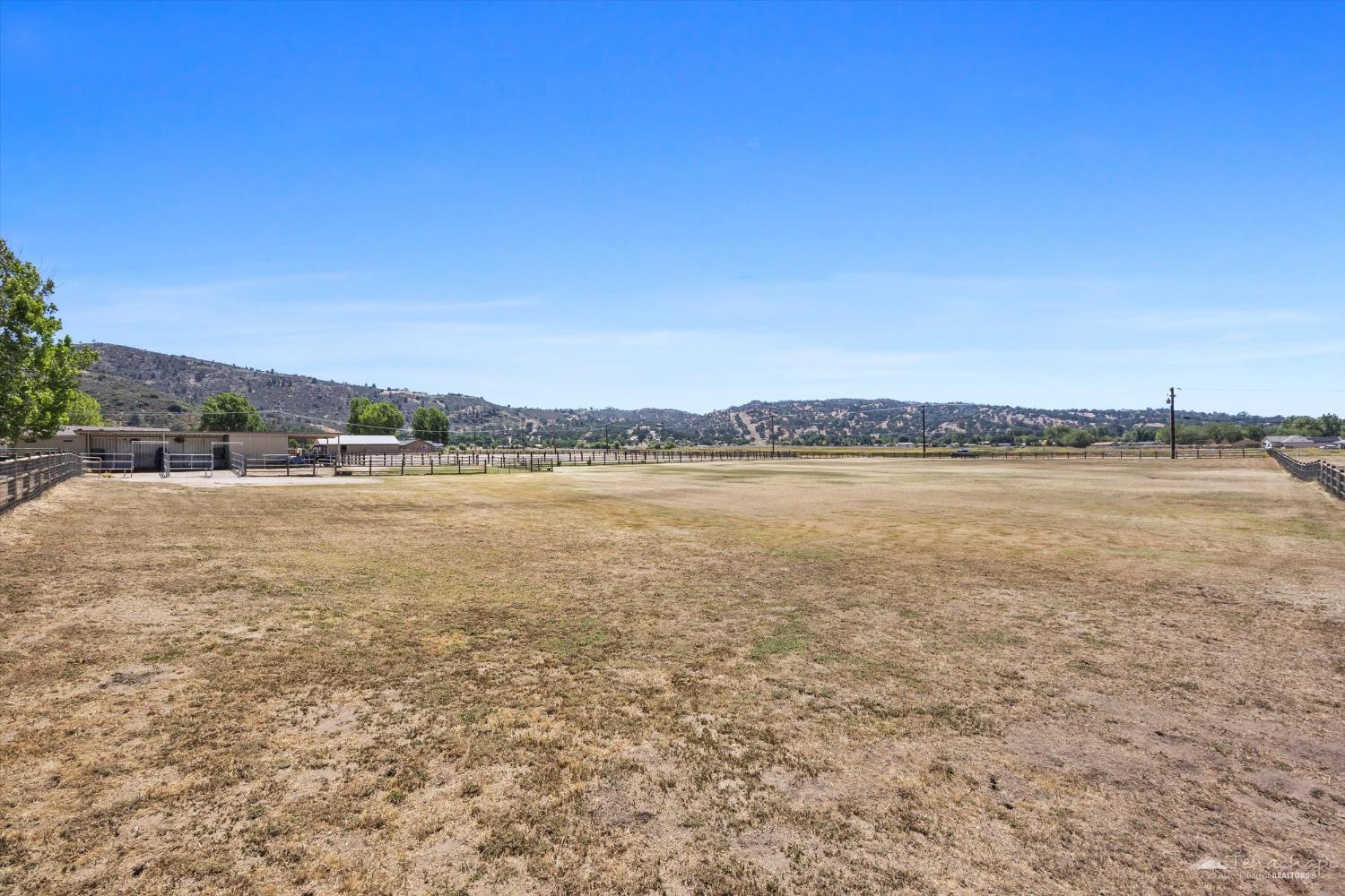29640 South Lower Valley Road Tehachapi, CA 93561 - Photo 55 of 76 Gallery Image 55
