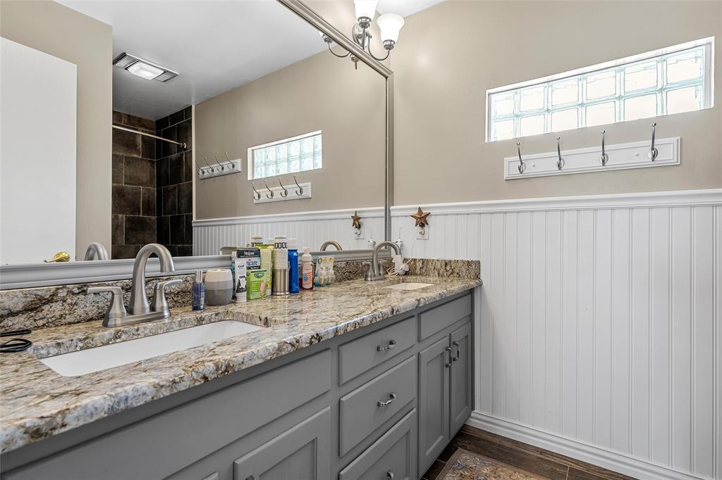 1010 Chapman Road Crawford, TX 76638 - Photo 27 of 40