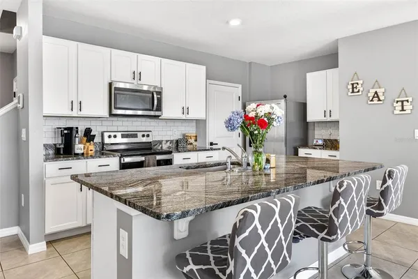 $2,800 | 33608 Barberry Leaf Way, Wesley Chapel, FL 33543