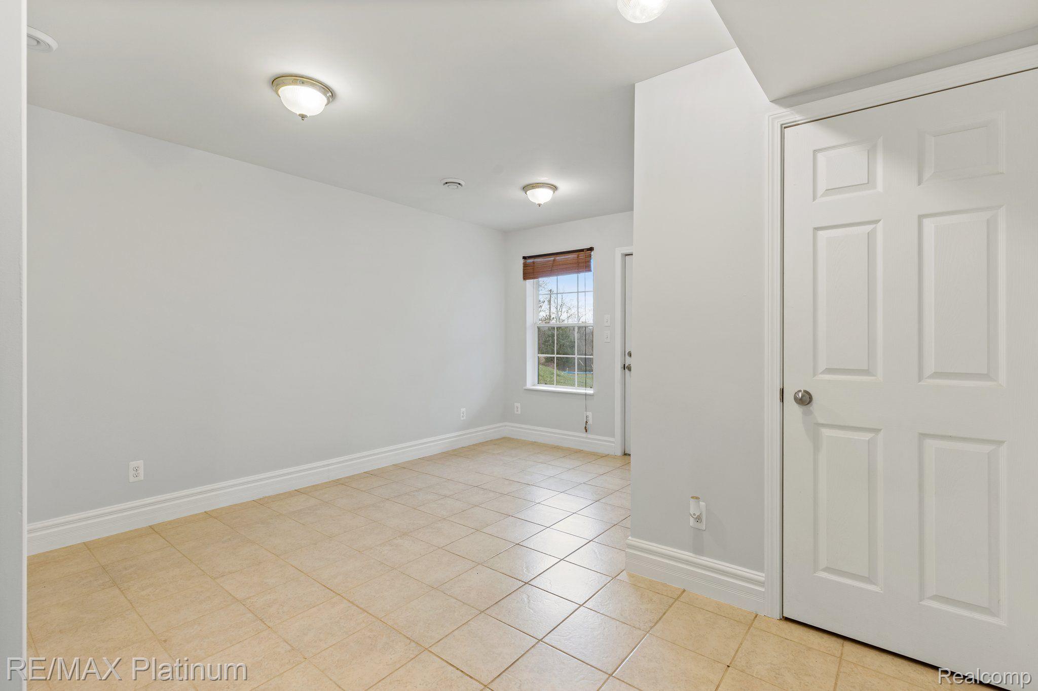 2426 Fisher Road Howell, MI 48855 - Photo 26 of 34 Gallery Image 26