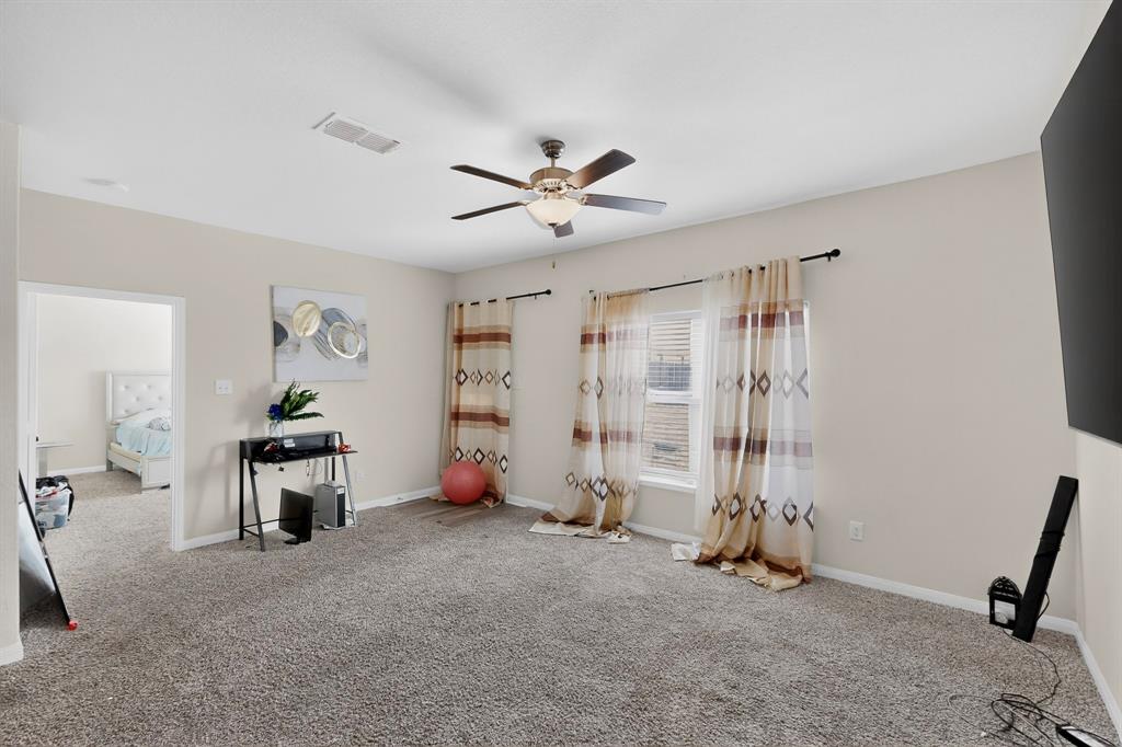 148 Point Rider Road Newark, TX 76071 - Photo 6 of 40