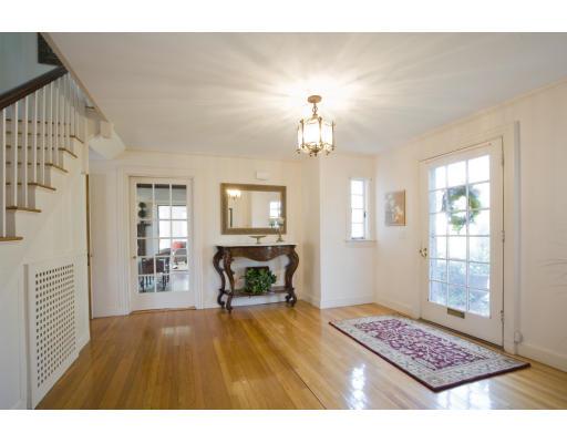 131 Windsor Road Newton, MA 02468 - Photo 7 of 18