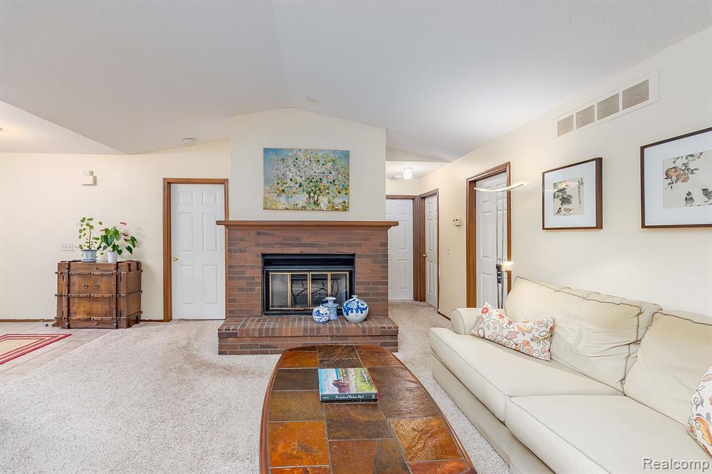 46210 West 11 Mile Road Novi, MI 48374 - Photo 9 of 97