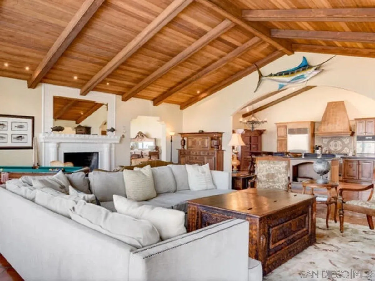 7390 Mar La La Jolla, CA 92037 - Photo 12 of 36