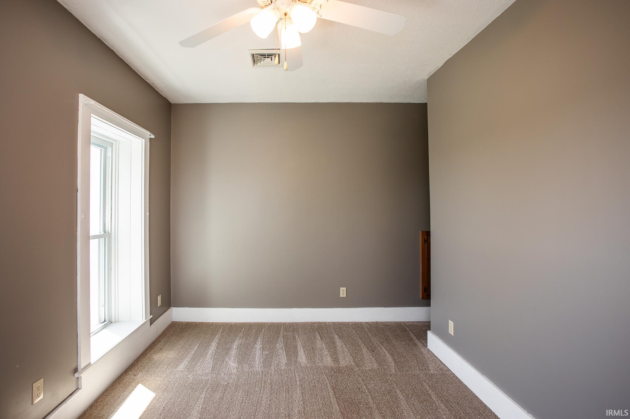593 West 450 South Warren, IN 46792 - Photo 14 of 36