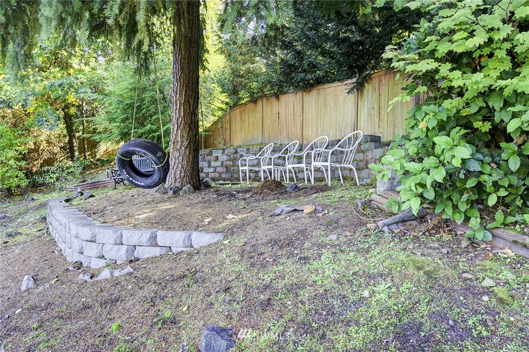 14043 Southeast 159th Place Renton, WA 98058 - Photo 14 of 15 Gallery Image 14