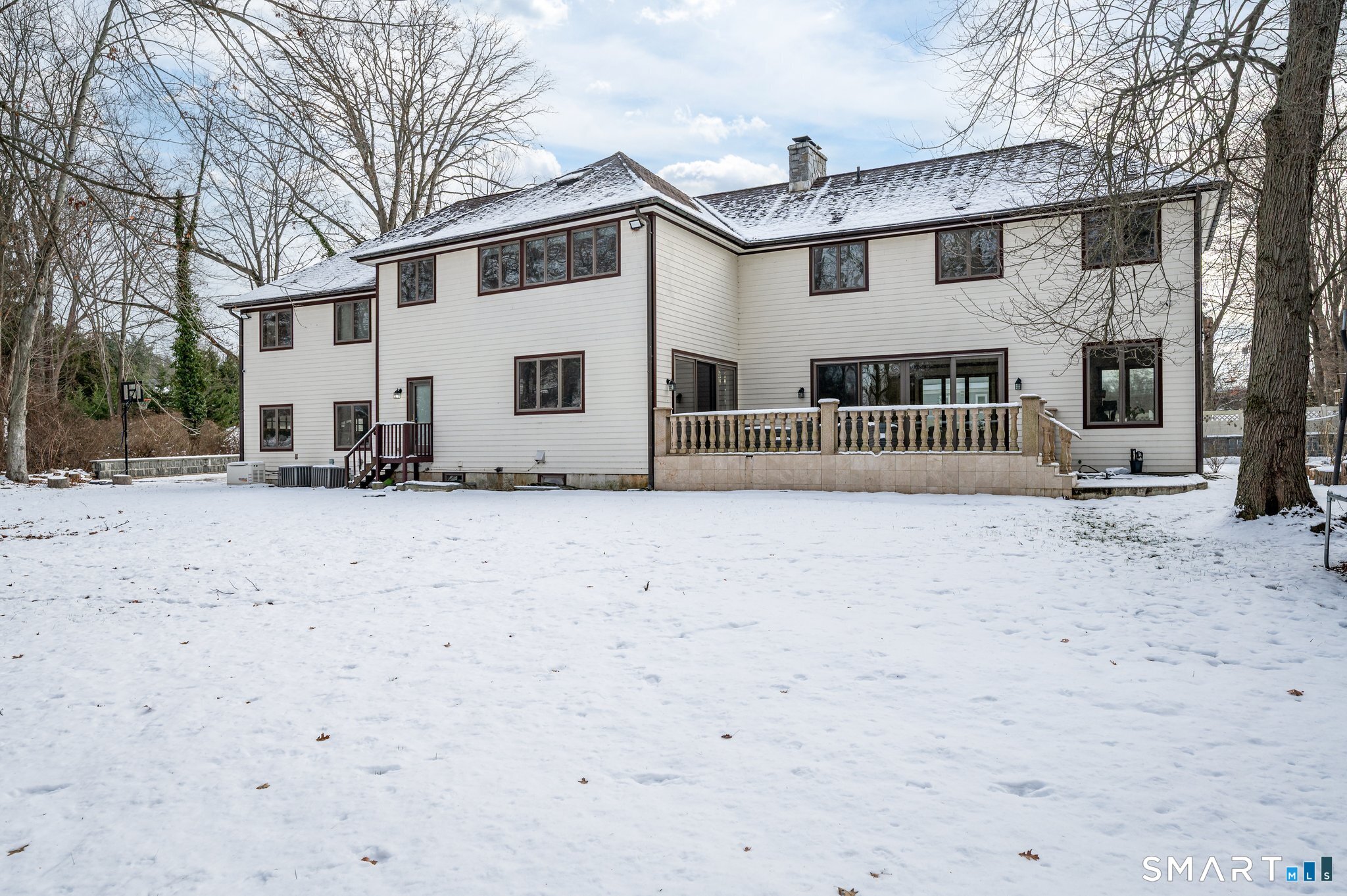 25 Old Road Westport, CT 06880 - Photo 11 of 29