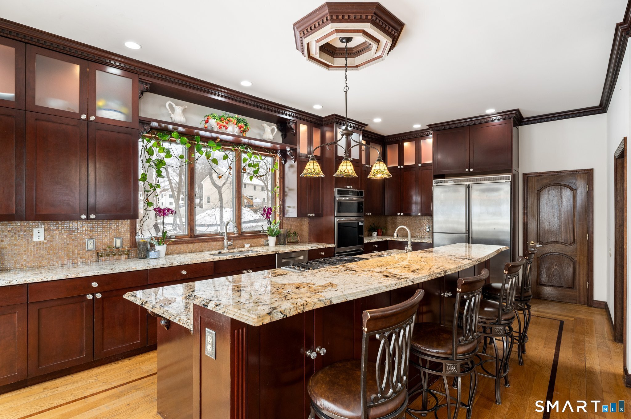 25 Old Road Westport, CT 06880 - Photo 8 of 29