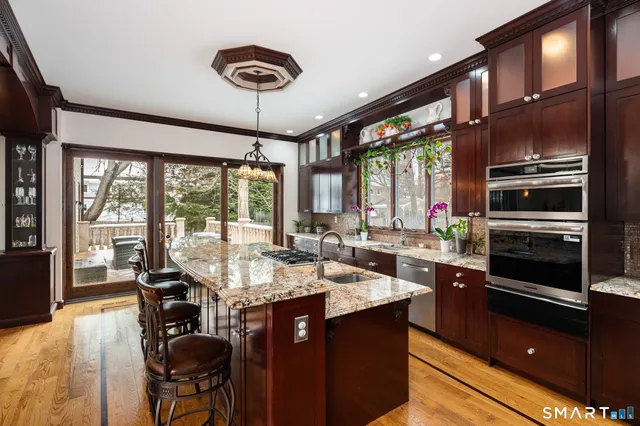 $2,750,000 | 25 Old Road, Westport, CT 06880