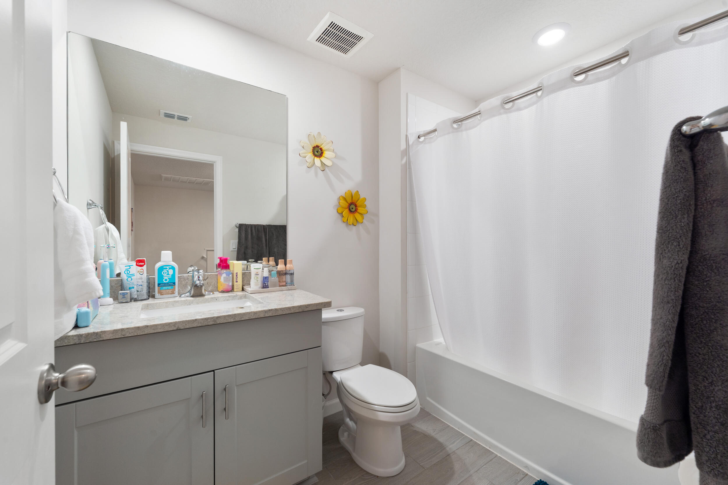 3936 Southeast Caladium Court, Unit 3936 Stuart, FL 34997 - Photo 21 of 32 Full Bath
