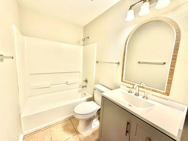 $2,195 | 6721 Walkup Lane, Austin, TX 78747