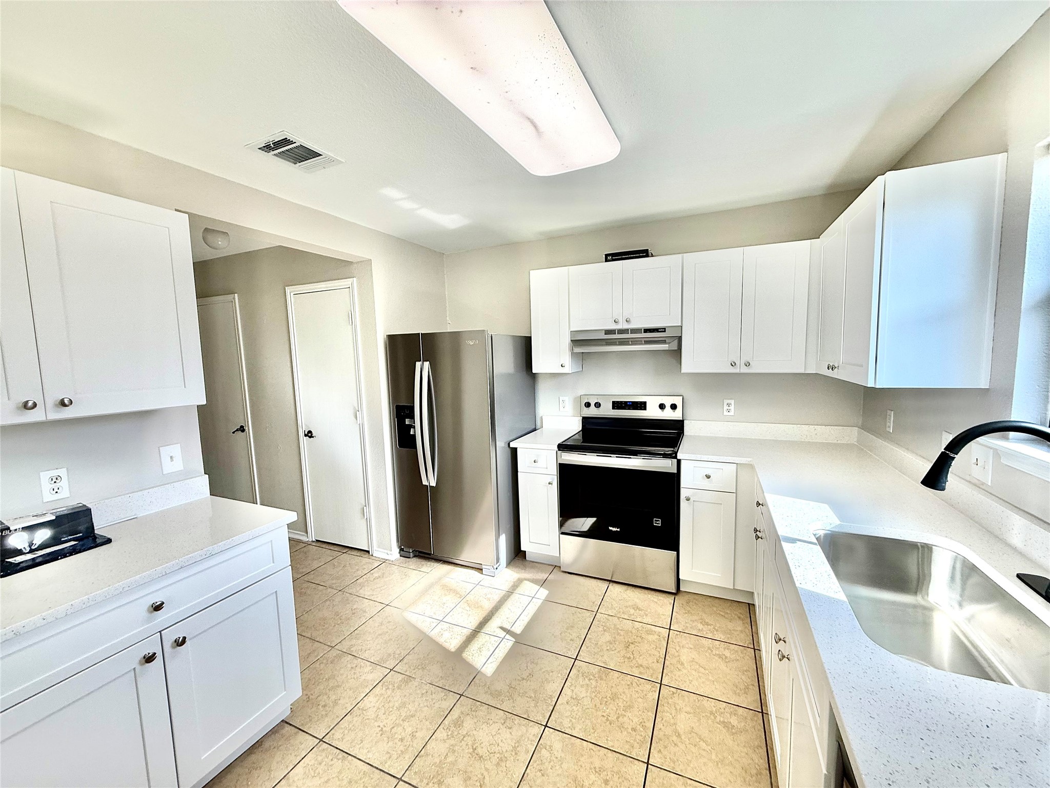 6721 Walkup Lane Austin, TX 78747 - Photo 7 of 20