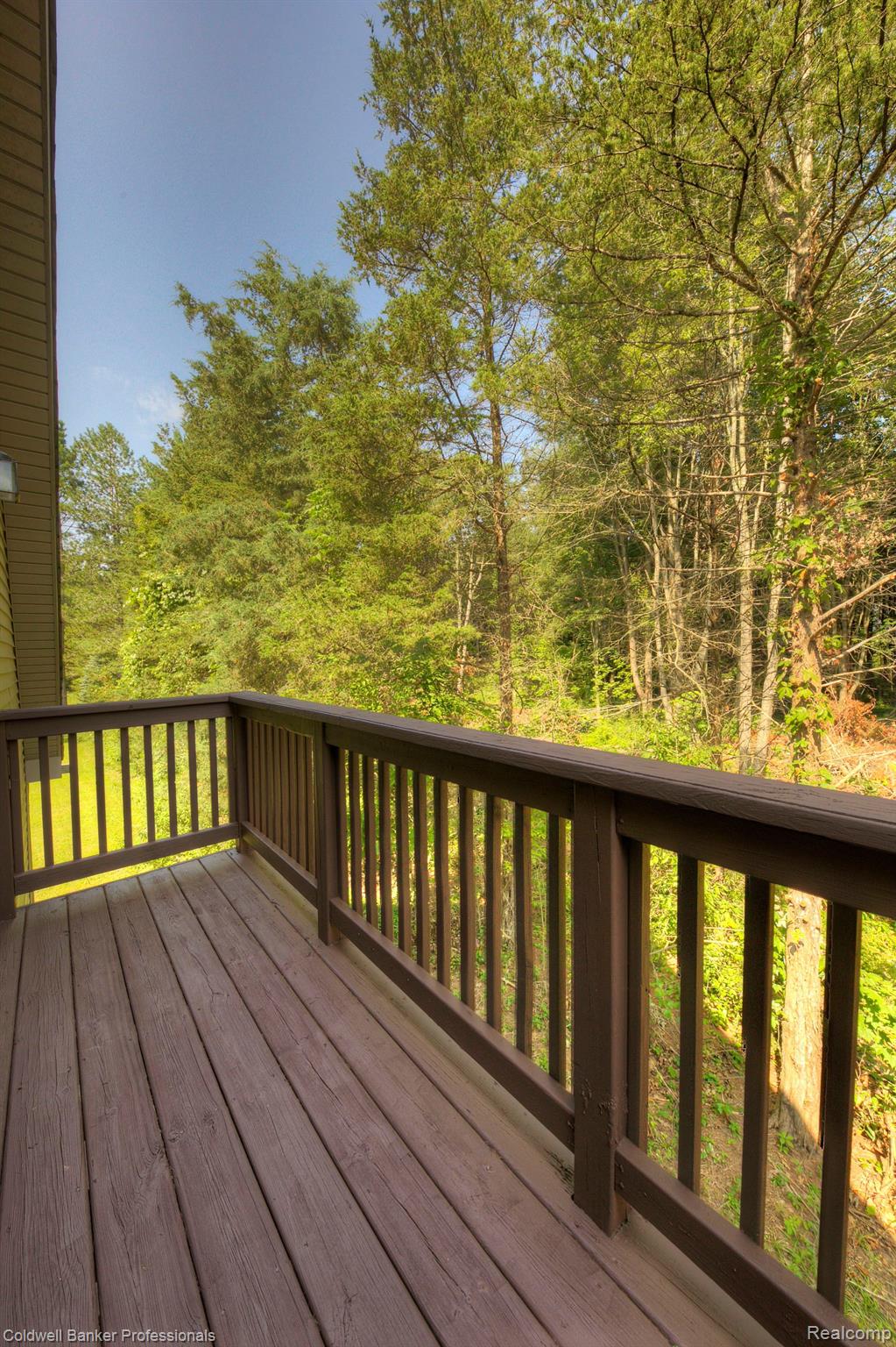 5682 Jefferson Road North Branch, MI 48461 - Photo 14 of 38 Loft balcony