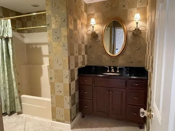 $599,000 | 2 Windpath East, Unit 2, West Springfield, MA 01089