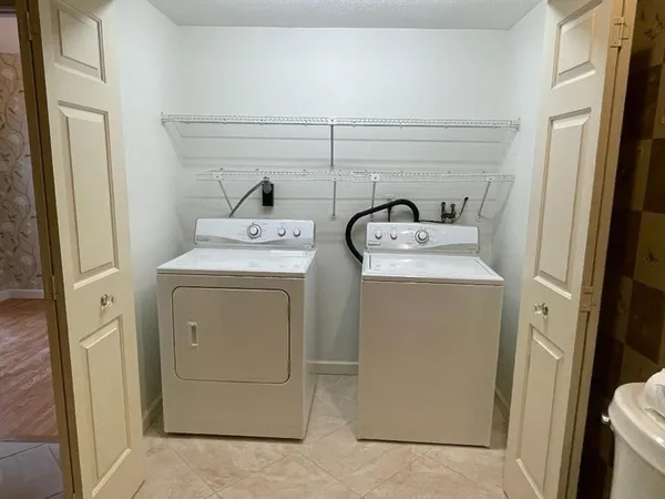 $625,000 | 2 Windpath East, Unit 2, West Springfield, MA 01089