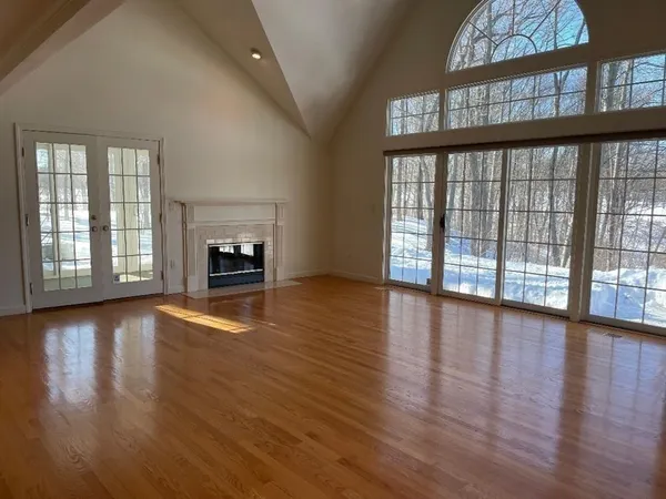 $625,000 | 2 Windpath East, Unit 2, West Springfield, MA 01089