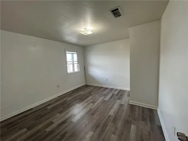 $1,200 | 2825 Amelia Street, Unit 107, New Orleans, LA 70115