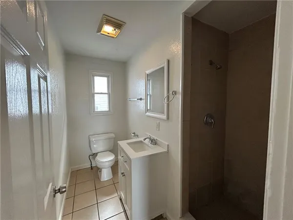 $1,200 | 2825 Amelia Street, Unit 107, New Orleans, LA 70115