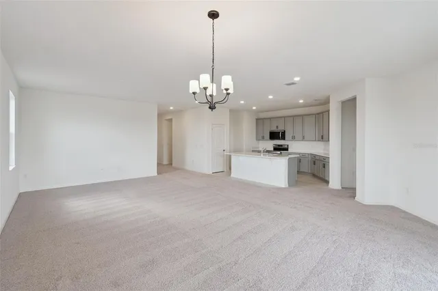 $2,300 | 338 Ridgemark Avenue, Groveland, FL 34736