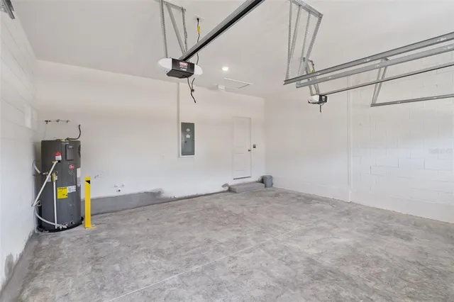 $2,300 | 338 Ridgemark Avenue, Groveland, FL 34736