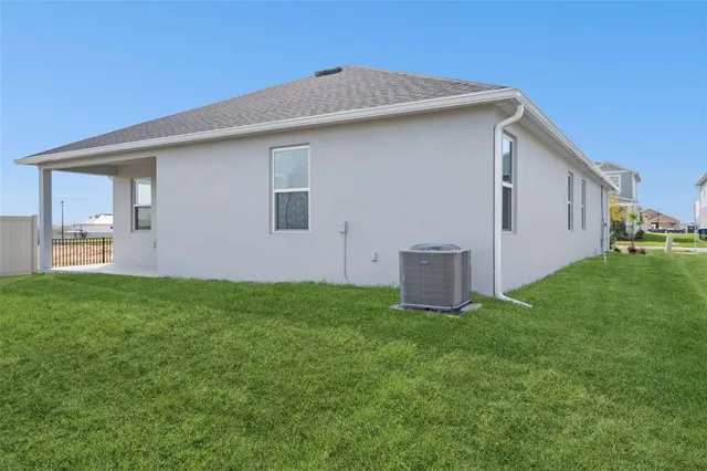 $2,300 | 338 Ridgemark Avenue, Groveland, FL 34736