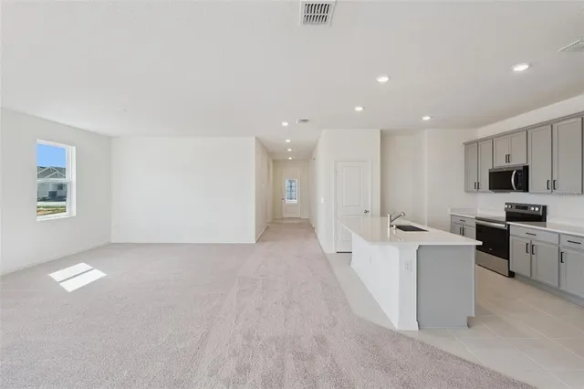 $2,300 | 338 Ridgemark Avenue, Groveland, FL 34736