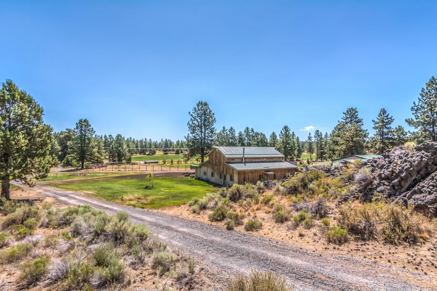 21295 Back Alley Road Bend, OR 97702 - Photo 57 of 83 Back Alley Rd 21295 Web (55 of 86)