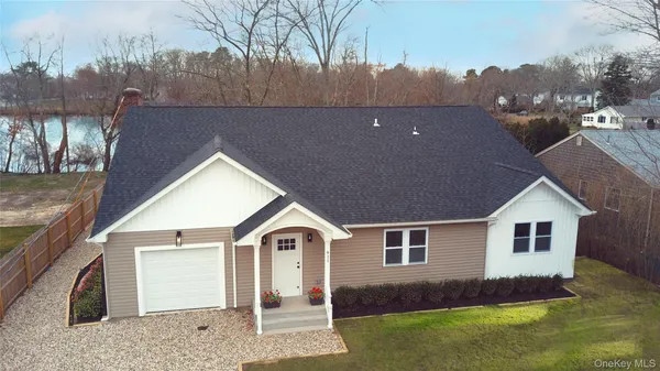 $879,000 | 911 Ostrander Avenue, Riverhead, NY 11901