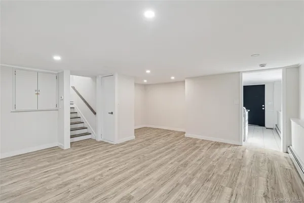 $879,000 | 911 Ostrander Avenue, Riverhead, NY 11901